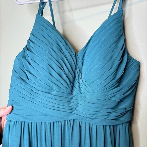 AZAZI NWT LONG WOMANS FORMAL DRESS - Picture 13 of 13